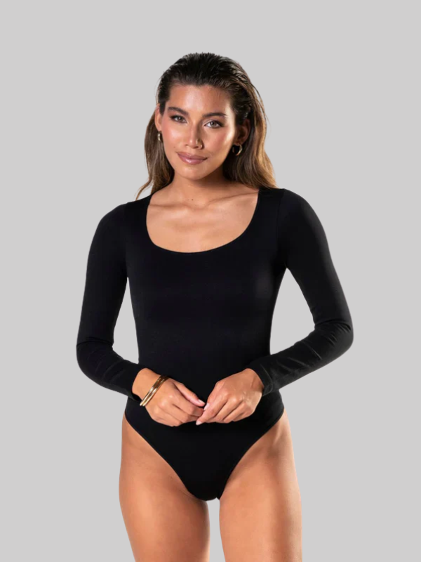 Body moderno de tanga de manga larga