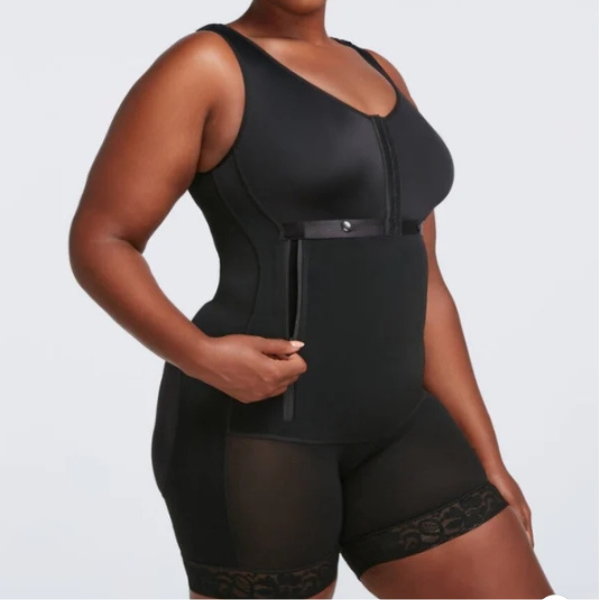 Pantalones cortos con cremallera lateral de cuerpo entero