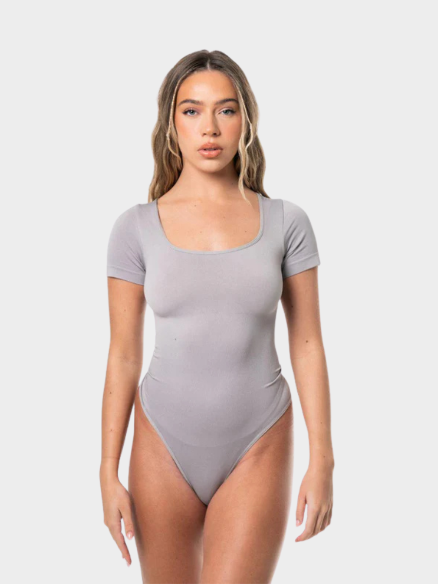 Body de cuello cuadrado con ajuste impecable