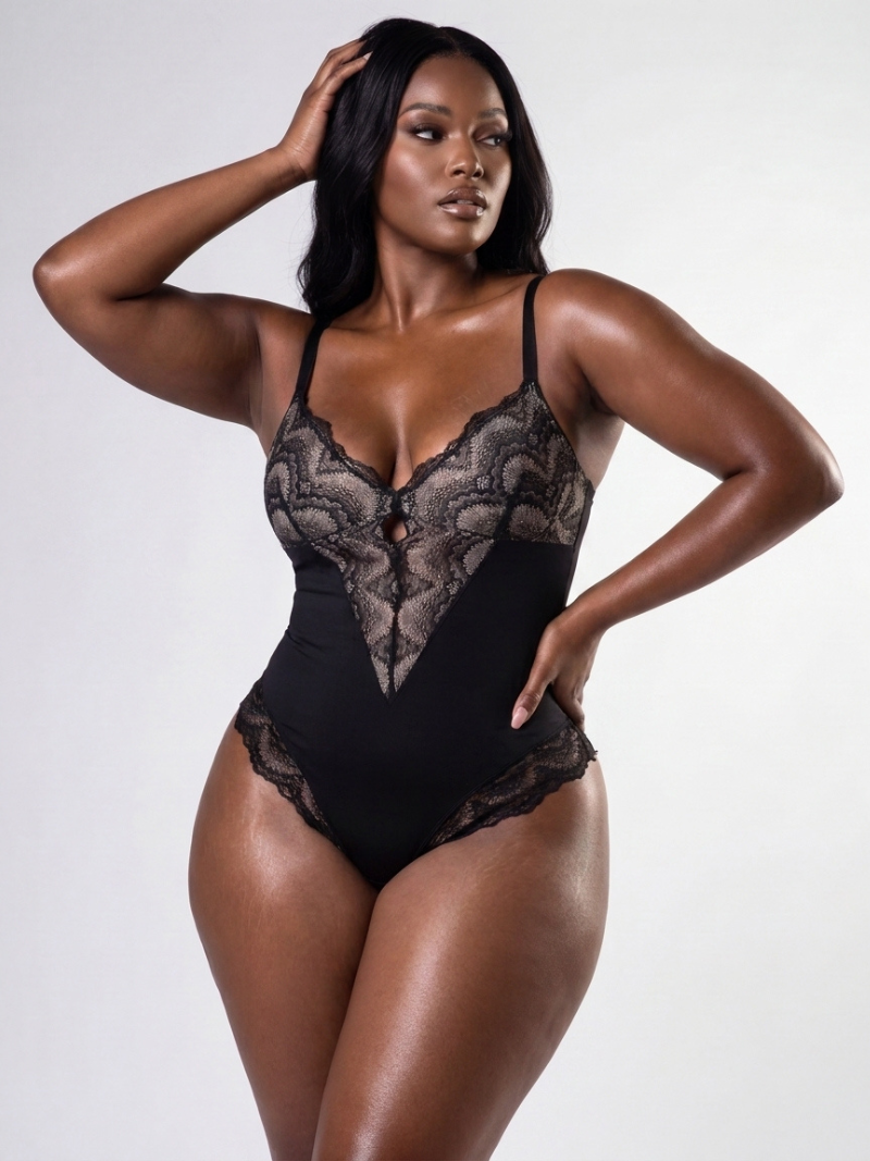 Shapewear mit Halbspitzendetail