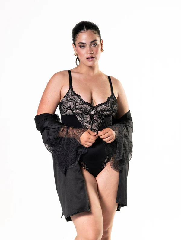 Shapewear à détails en demi-dentelle