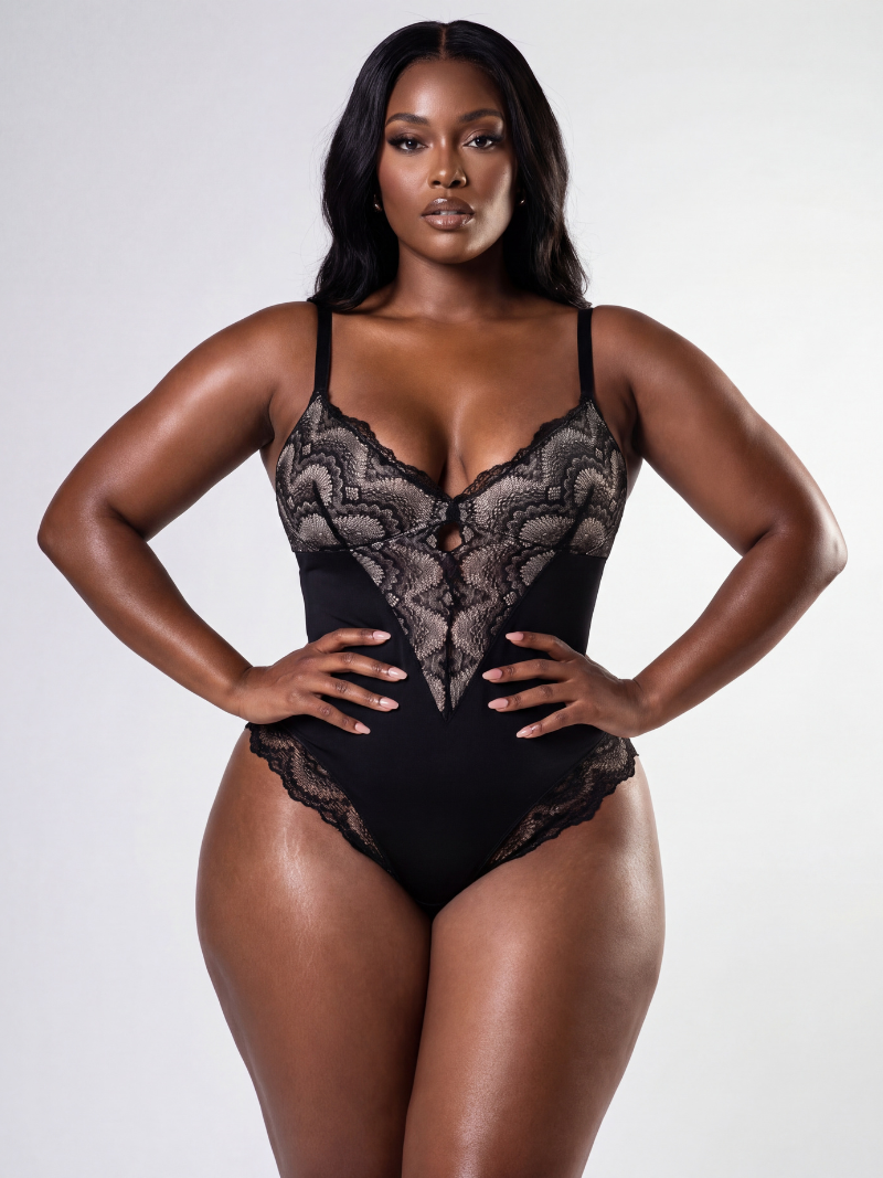 Shapewear mit Halbspitzendetail