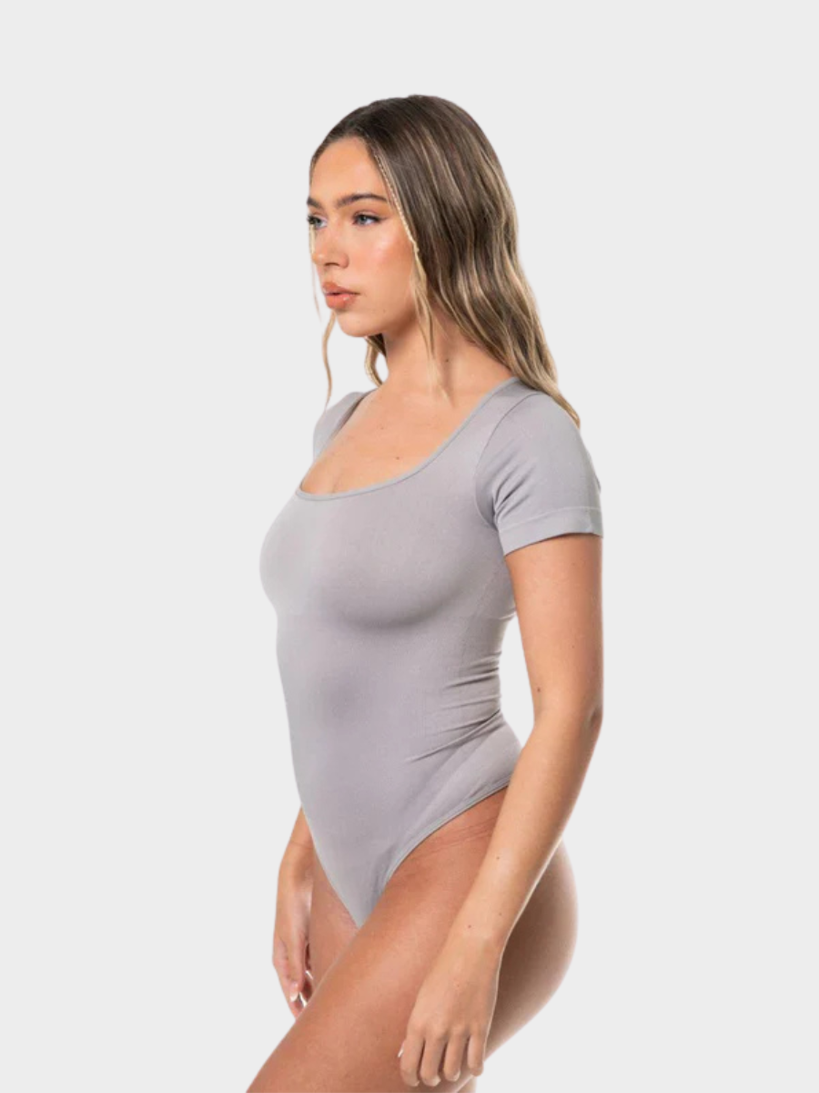 Body de cuello cuadrado con ajuste impecable