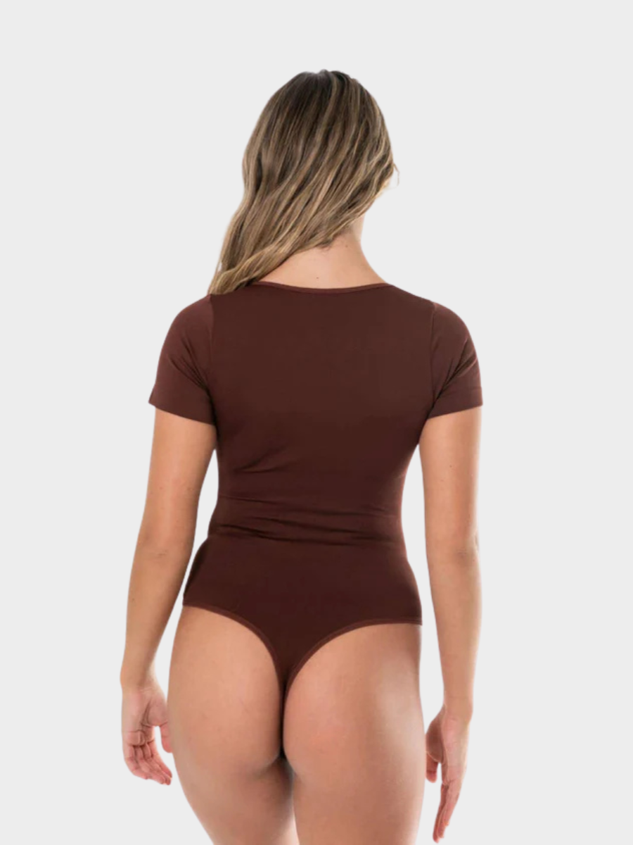 Body de cuello cuadrado con ajuste impecable